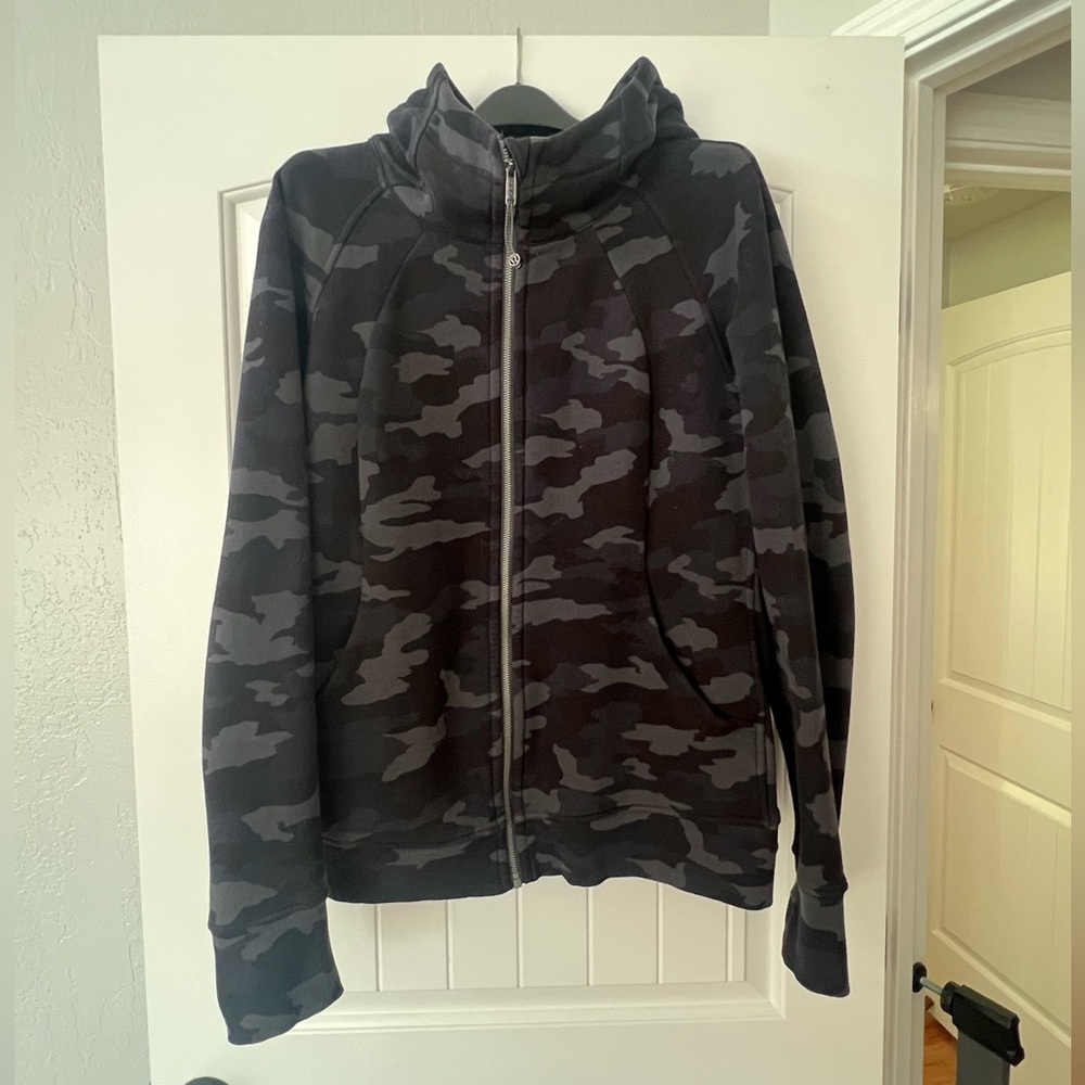 Scuba Full-Zip Hoodie in black camo